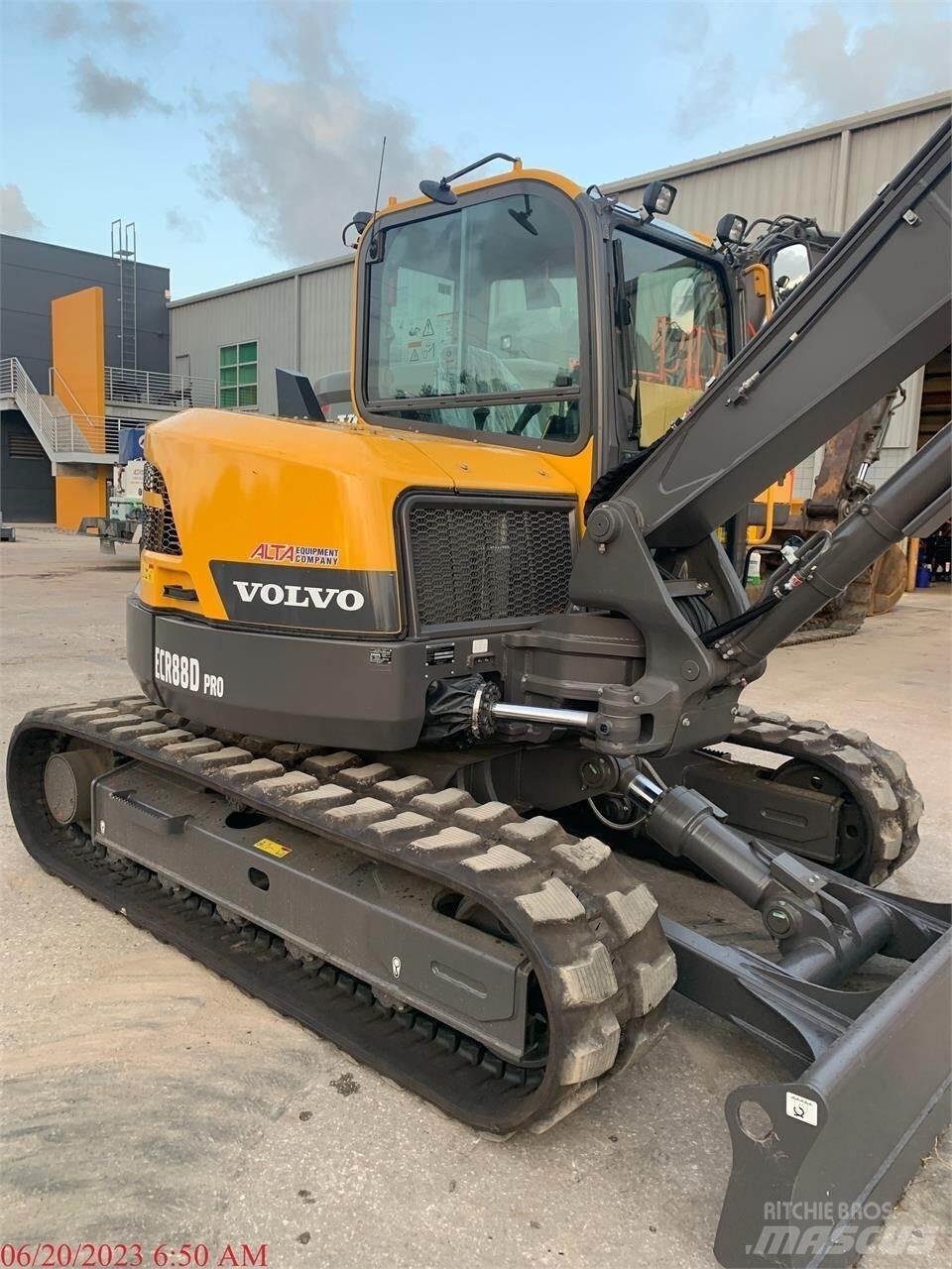 Volvo ECR88D Pásové rýpadlá