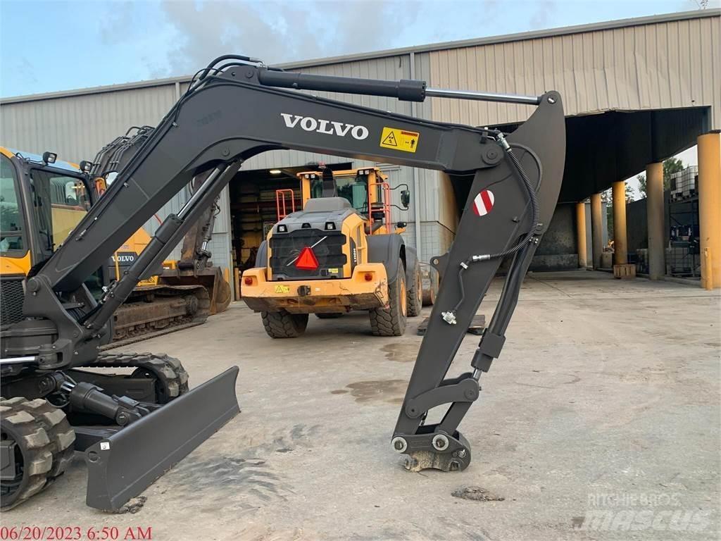 Volvo ECR88D Pásové rýpadlá
