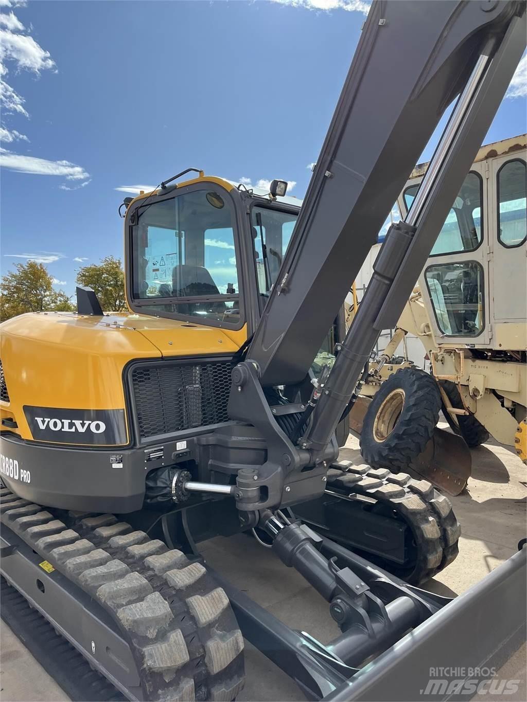 Volvo ECR88D Pásové rýpadlá