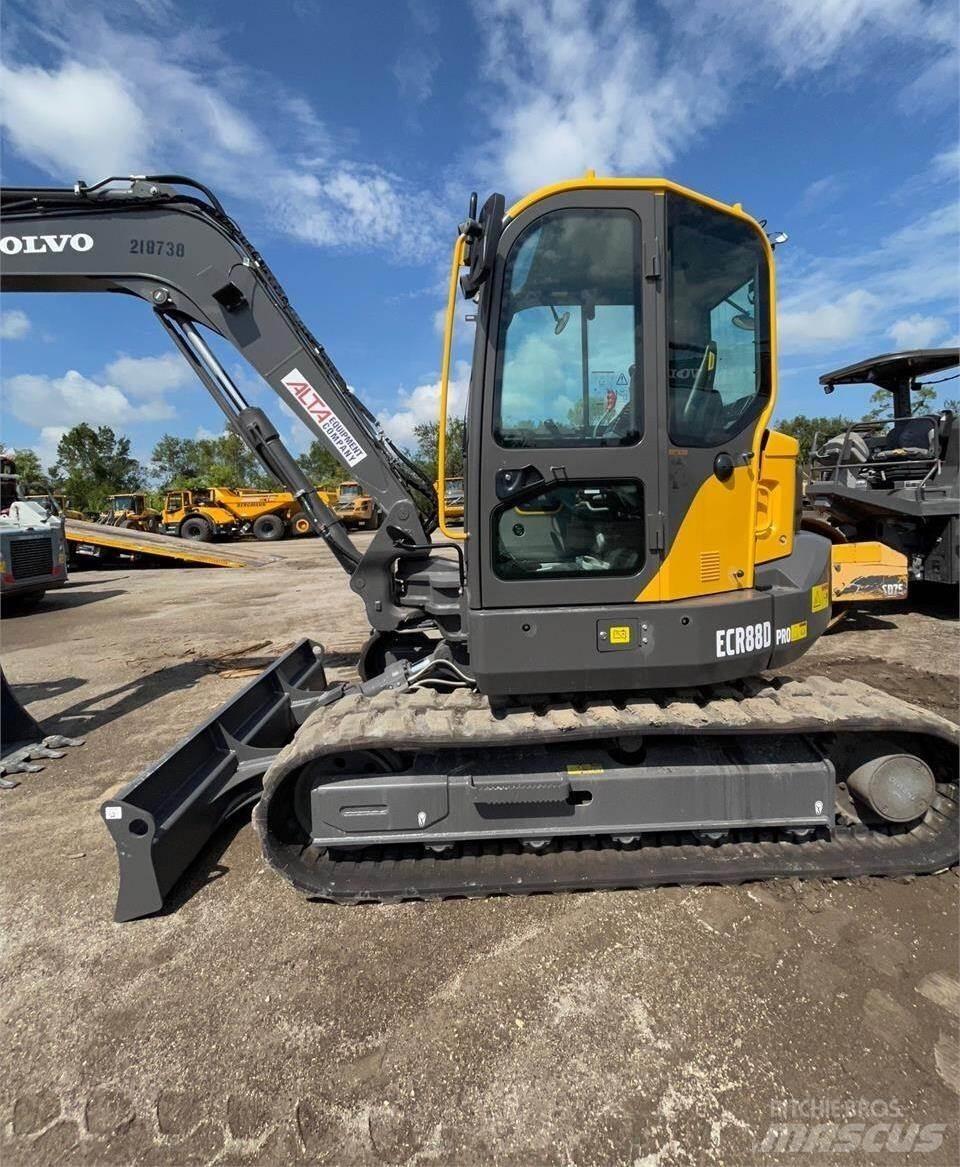 Volvo ECR88D Pásové rýpadlá