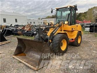 Volvo L30G Kolesové nakladače