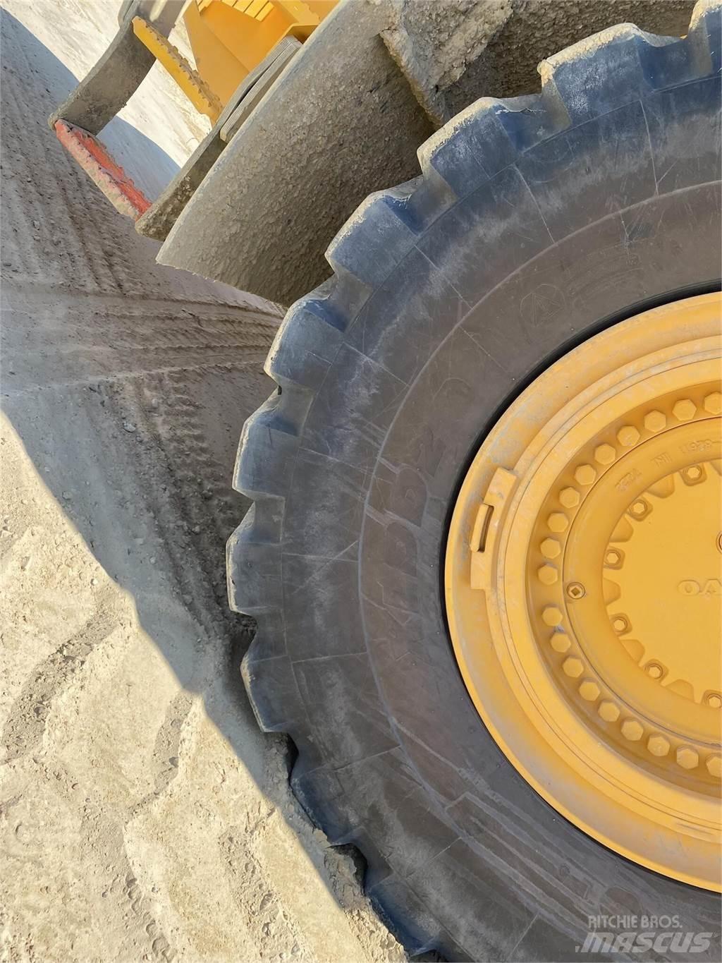 Volvo L350H Kolesové nakladače