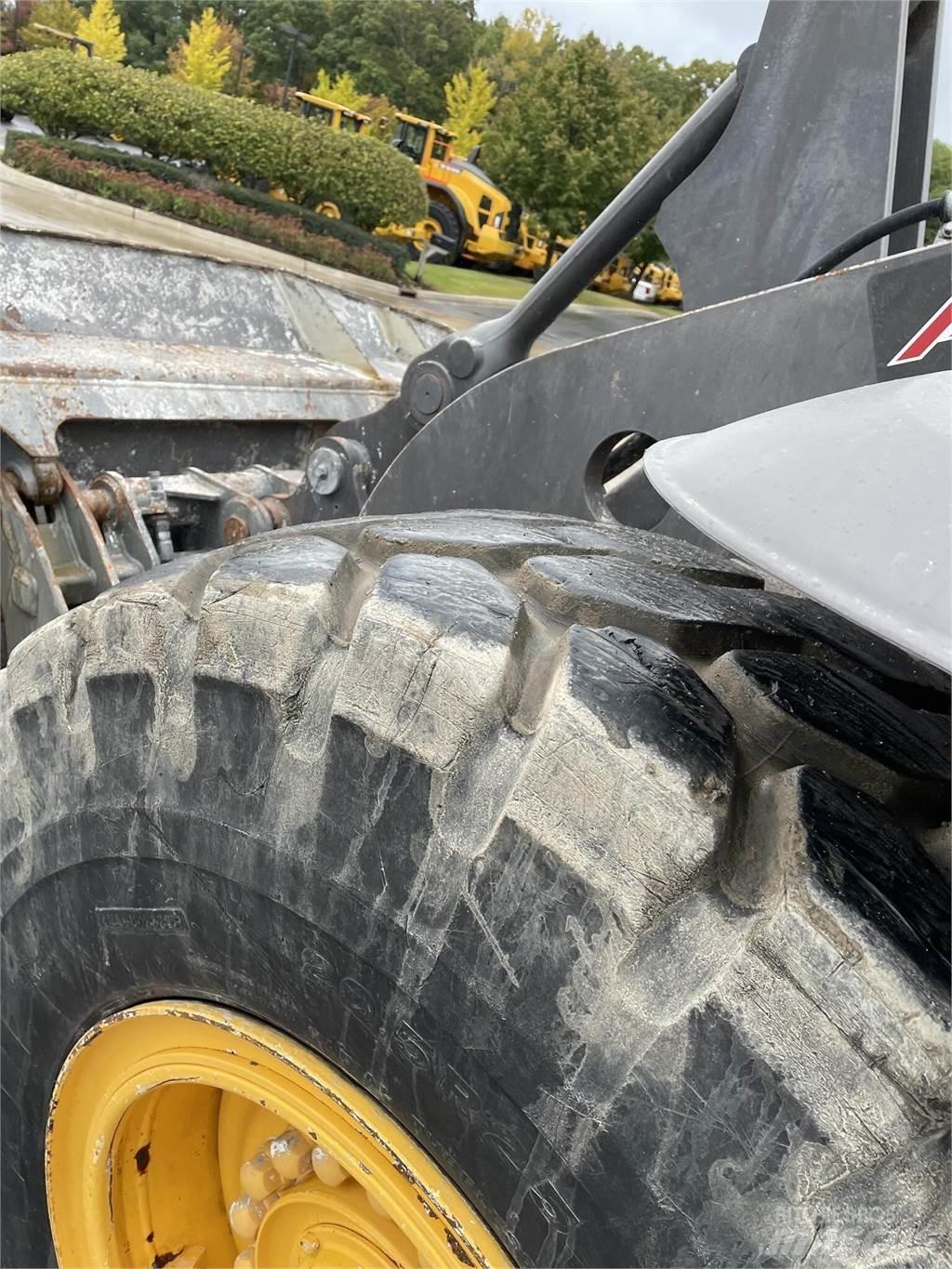 Volvo L70H Kolesové nakladače