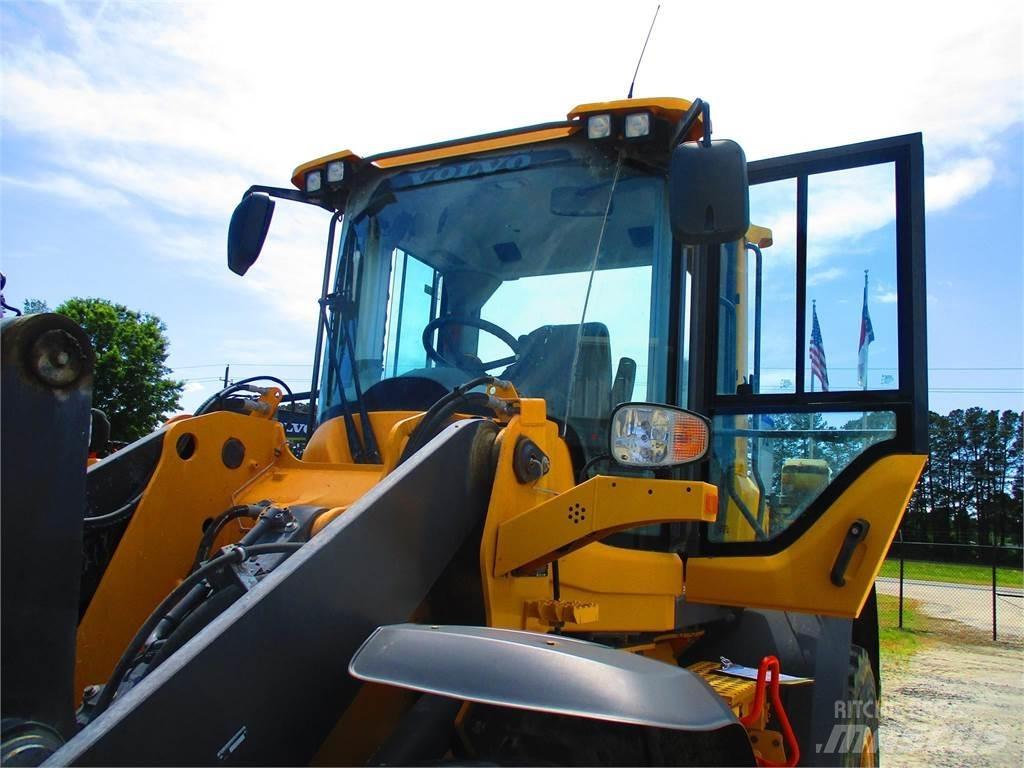Volvo L70H Kolesové nakladače