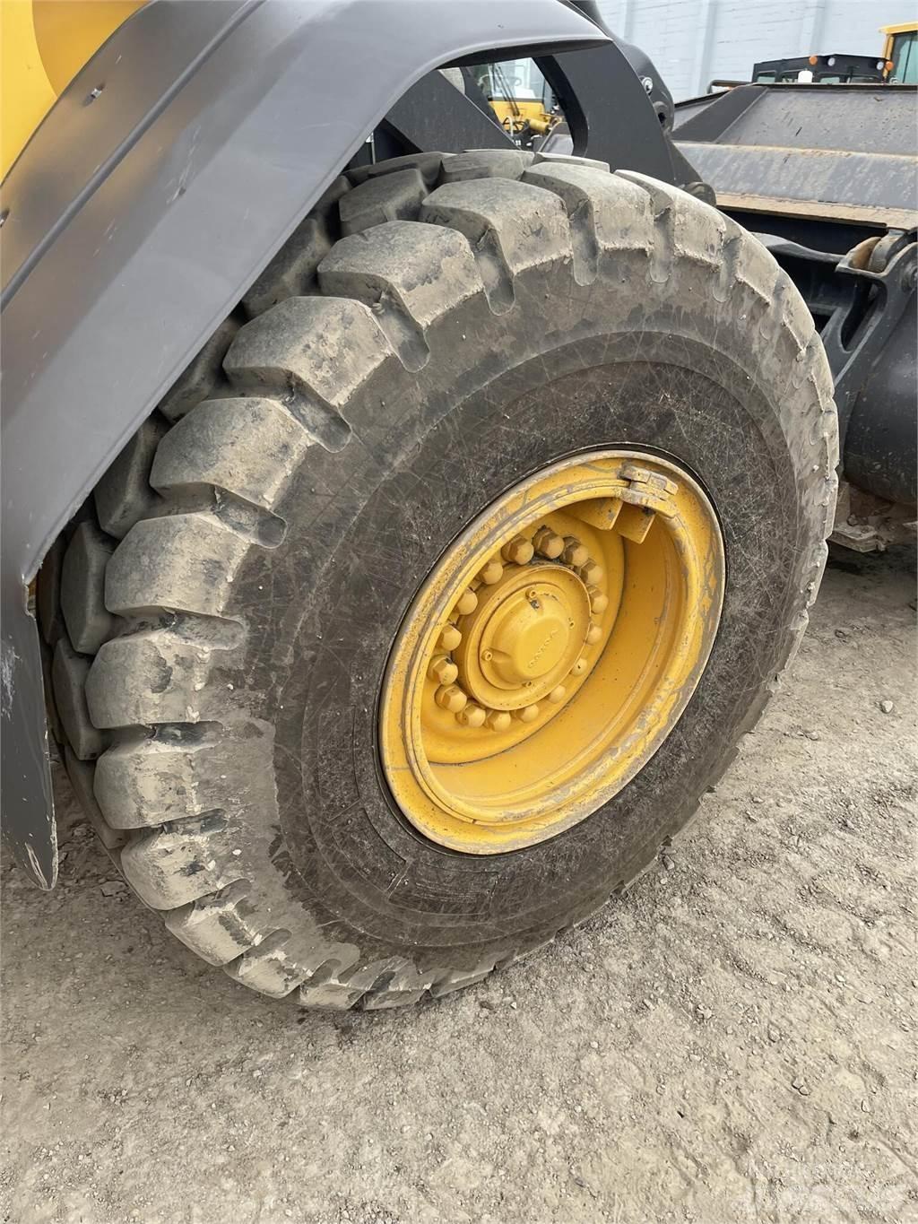 Volvo L90H Kolesové nakladače