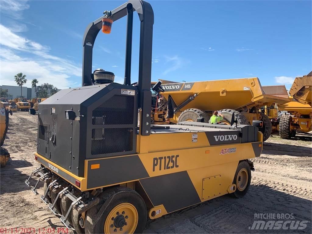 Volvo PT125C Pneumatikové valce