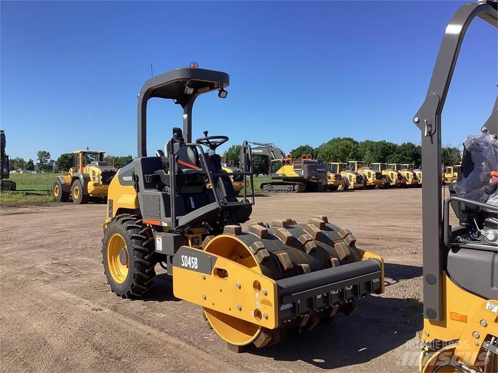 Volvo SD45B Tandemové valce