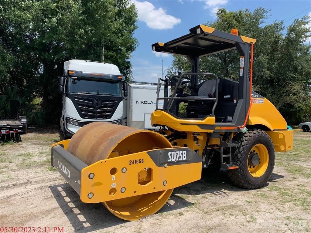 Volvo SD75B Tandemové valce