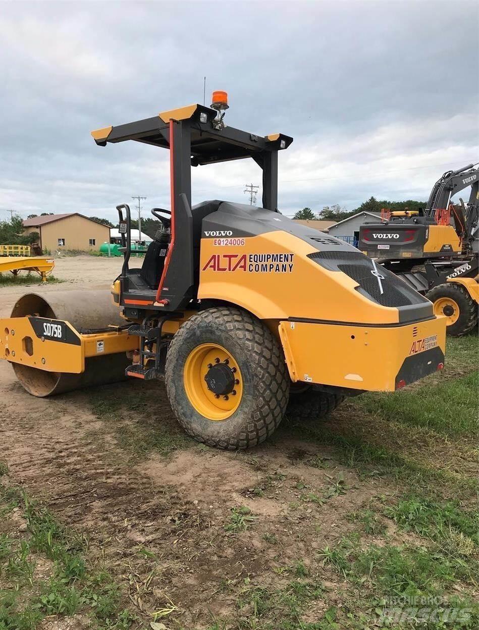 Volvo SD75B Tandemové valce
