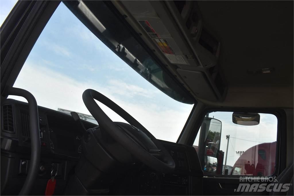 Volvo VHD104F300 Sklápače