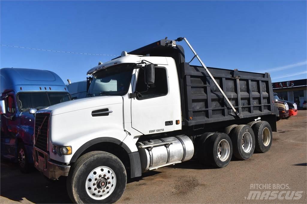 Volvo VHD64F200 Sklápače