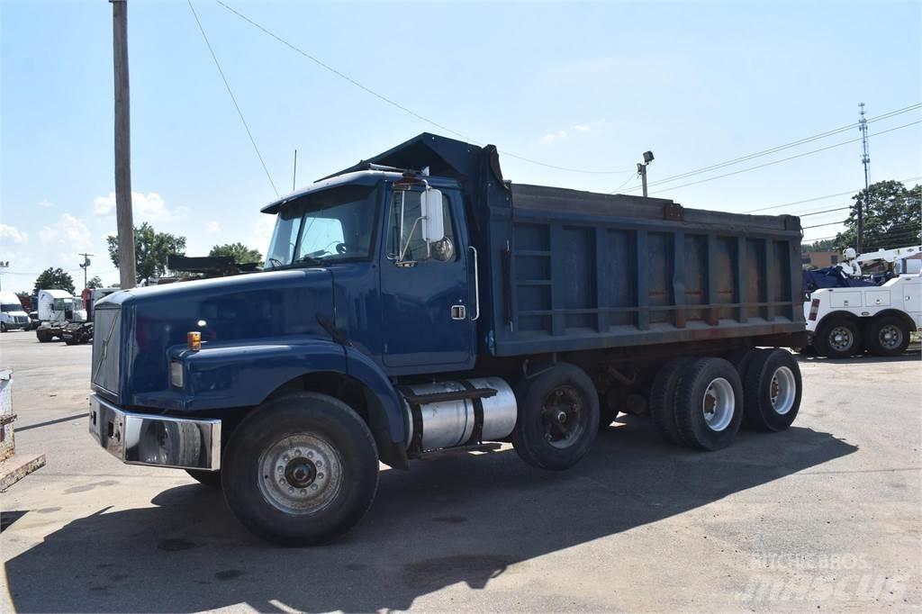 Volvo WG64T Sklápače