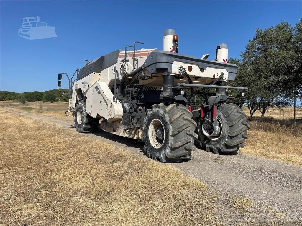 Wirtgen WR240I Recyklovače asfaltu