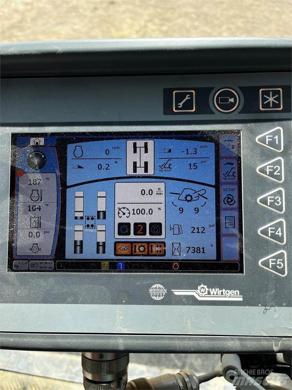 Wirtgen WR240I Recyklovače asfaltu