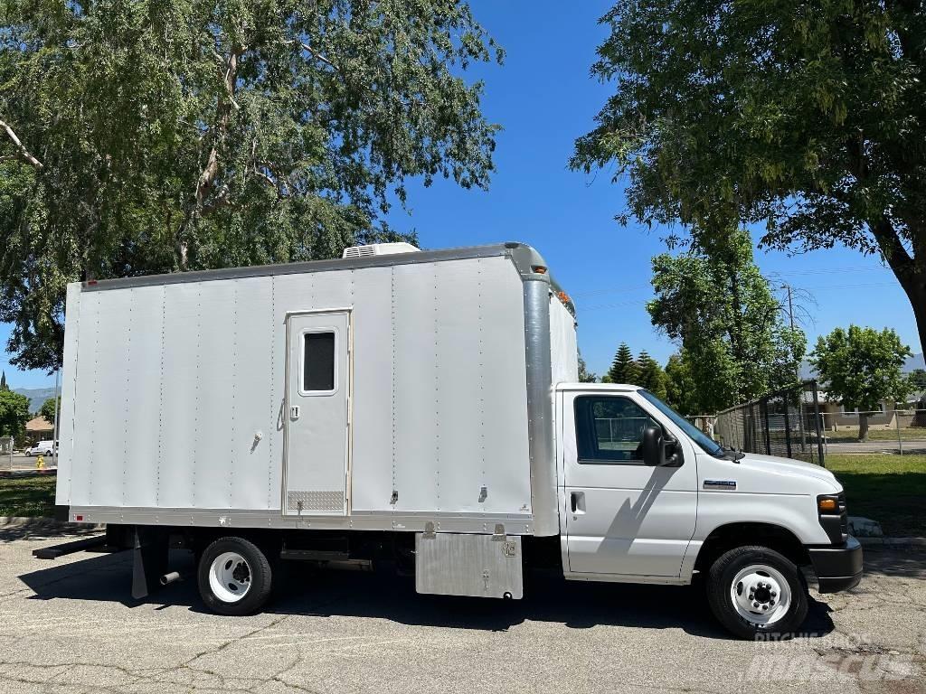 Ford E 450 SD Kombinované/Čerpacie cisterny
