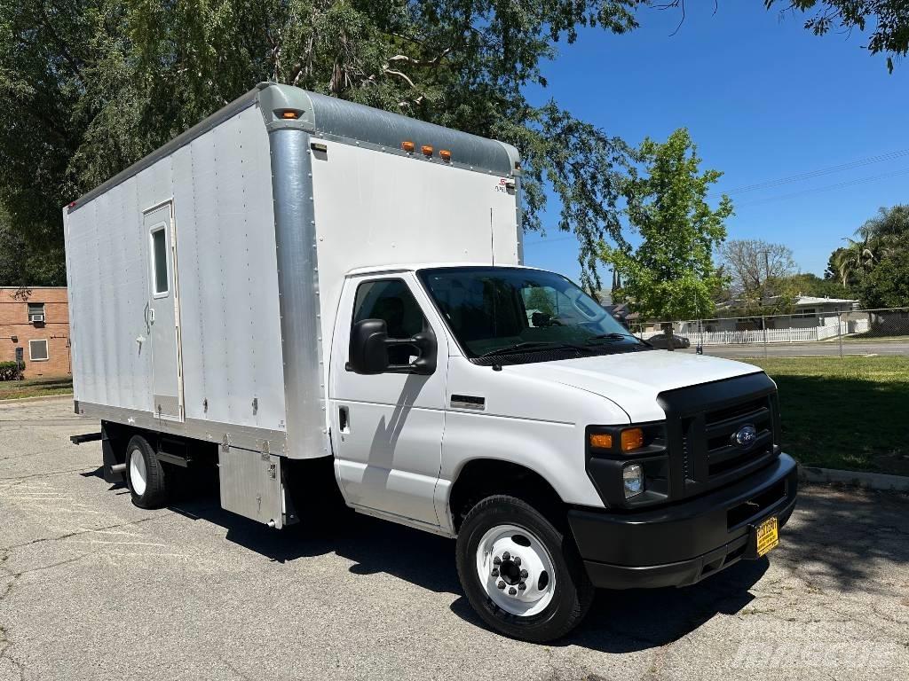 Ford E 450 SD Kombinované/Čerpacie cisterny