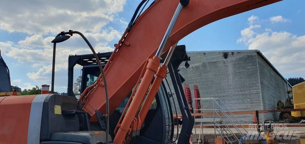 Hitachi ZX 210 LC-3 Pásové rýpadlá