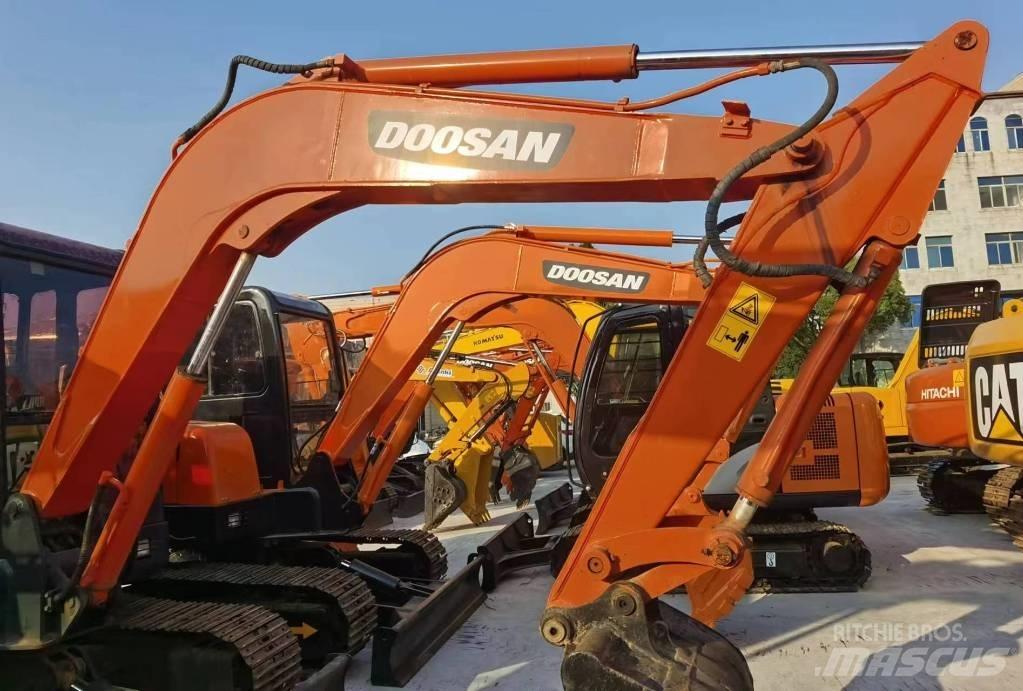 Doosan DH55 Pásové rýpadlá