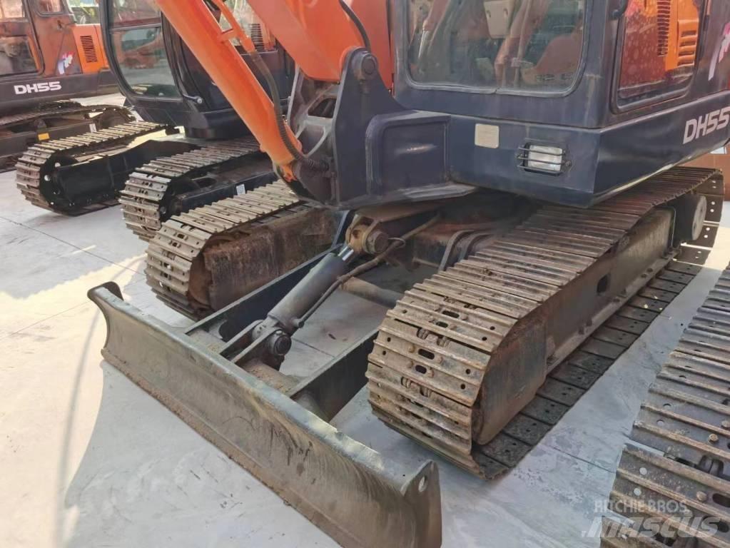 Doosan DH55 Pásové rýpadlá