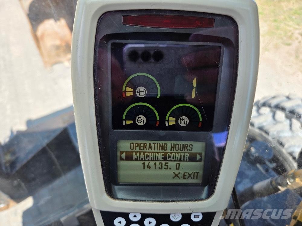 CAT M322C Kolesové rýpadlá
