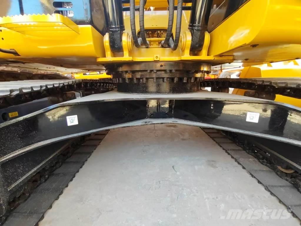 CAT 320 D Pásové rýpadlá