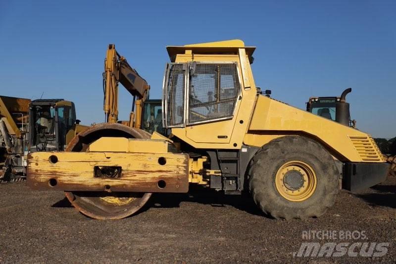 Bomag BW 225 D-3 Tandemové valce
