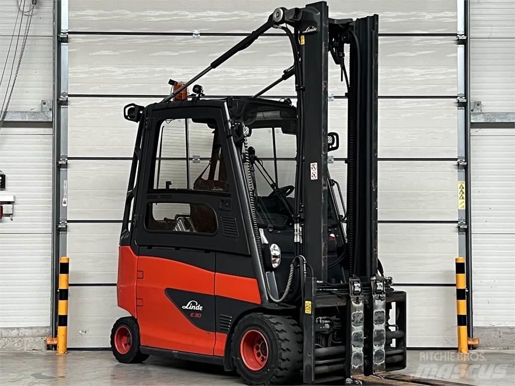 Linde E30/600HL Akumulátorové vozíky