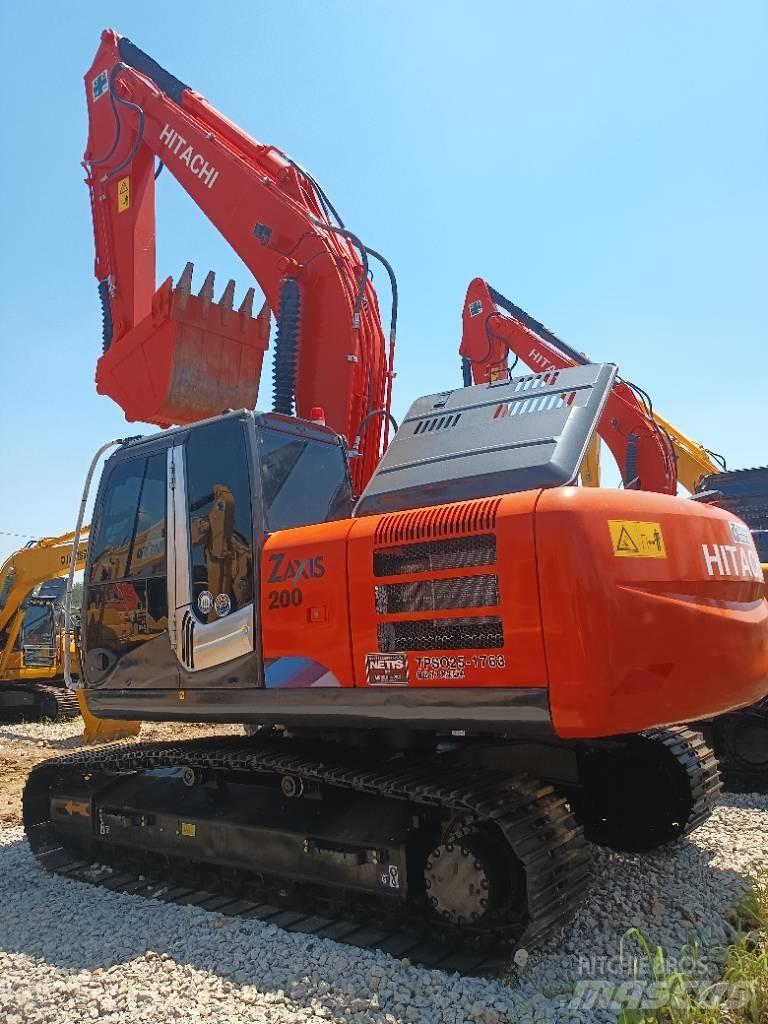 Hitachi ZX 200 Pásové rýpadlá