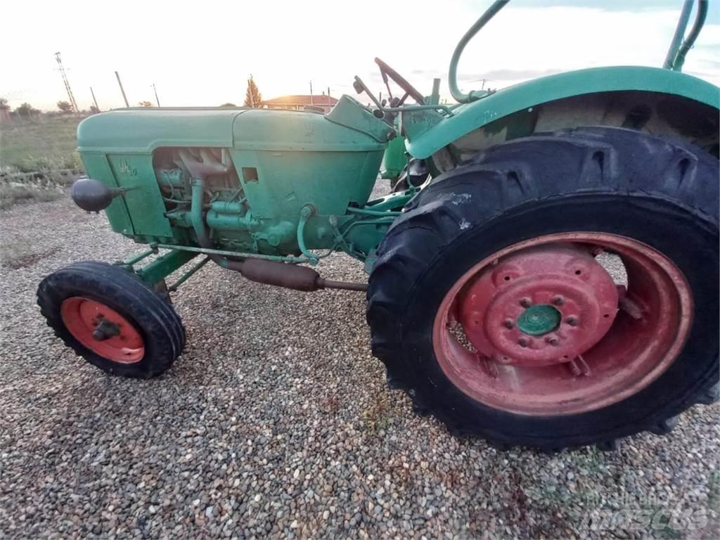 Deutz-Fahr D 40 Traktory
