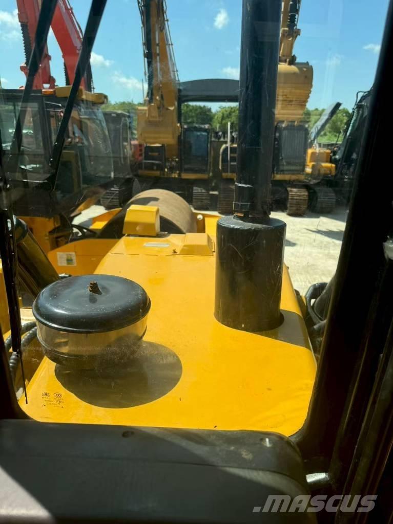 CAT D 6 G LGP II Pásové dozéry