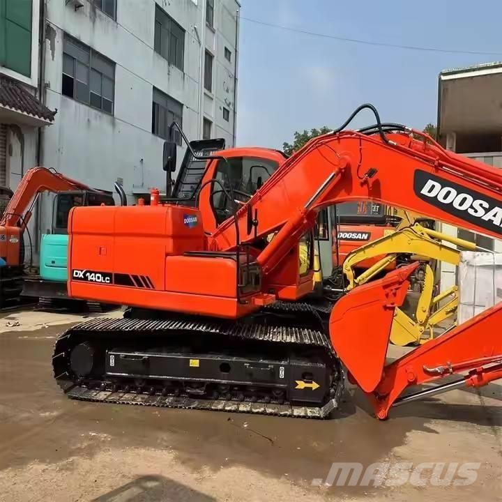 Doosan DX150 Pásové rýpadlá