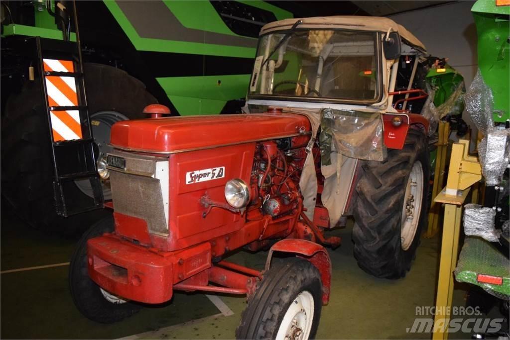 Renault Super 5D Traktory