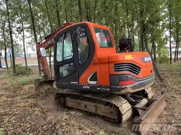 Doosan DX75 Pásové rýpadlá