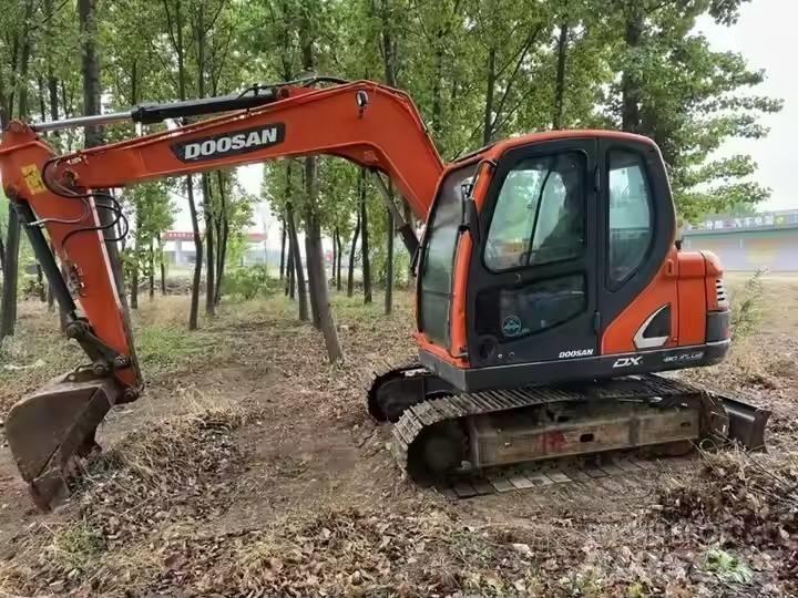 Doosan DX75 Pásové rýpadlá