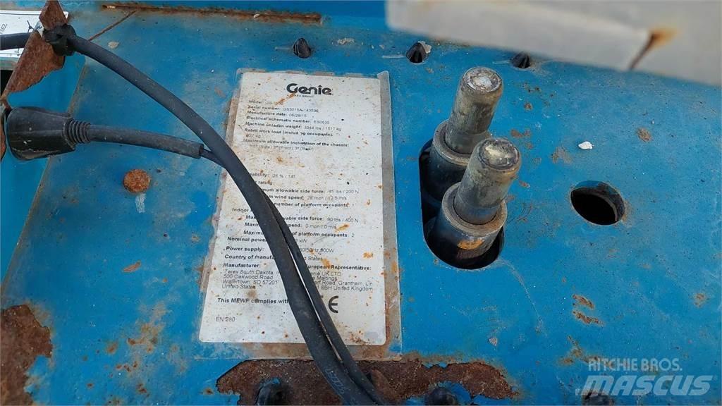 Genie GS1932 Nožnicové zdvíhacie plošiny