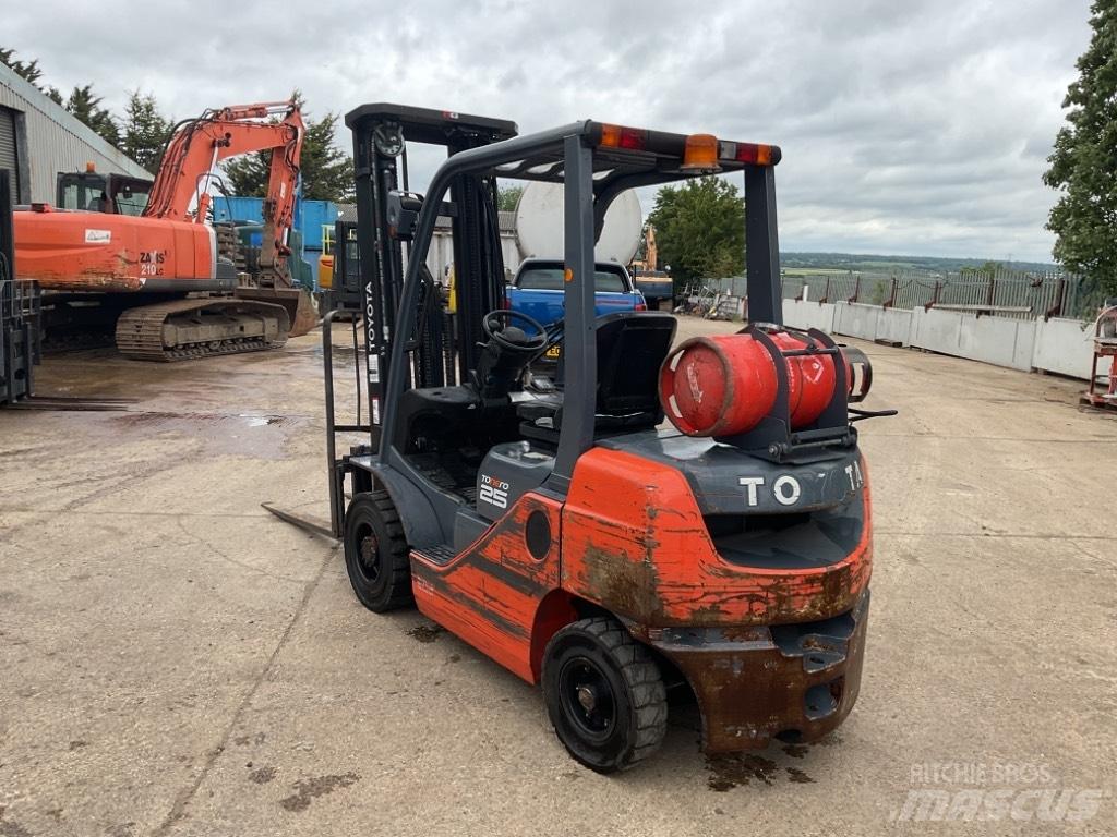 Toyota 02-8FGF25 LPG vozíky