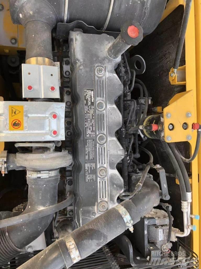 Komatsu 200-8 Pásové rýpadlá