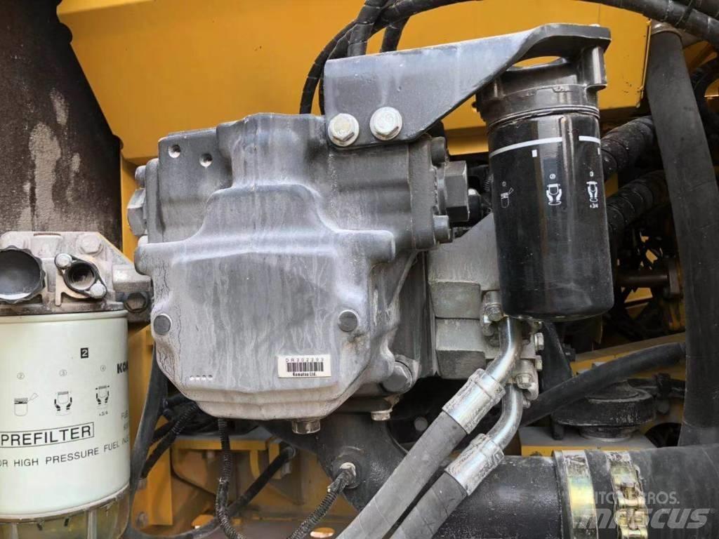 Komatsu 200-8 Pásové rýpadlá