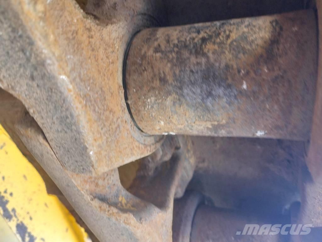 Komatsu D61PX-24EO Pásové dozéry