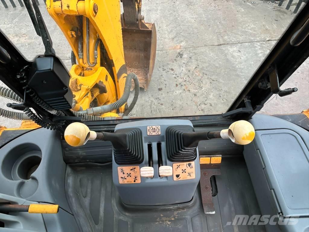 JCB 3 CX Rýpadlo-nakladače