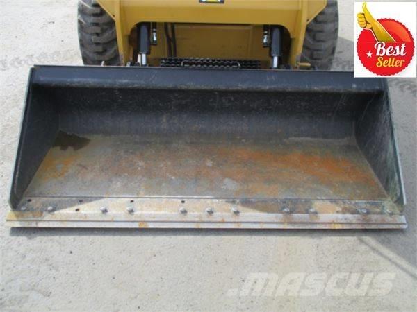 CAT 236 D Šmykom riadené nakladače