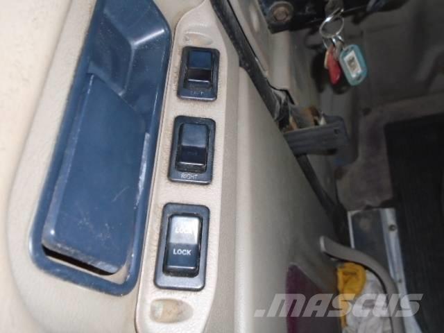 International 9200 i Sklápače
