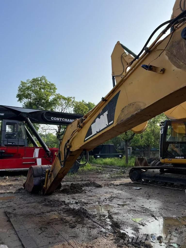 CAT 320BL Pásové rýpadlá