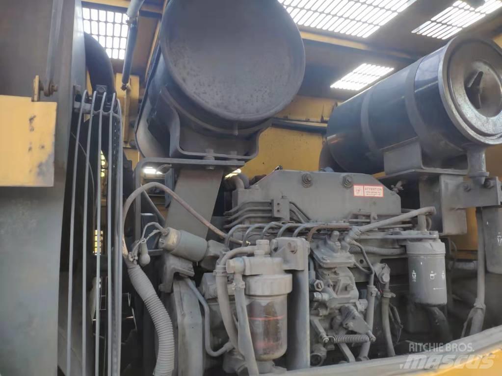 Komatsu WA 320-3 Kolesové nakladače