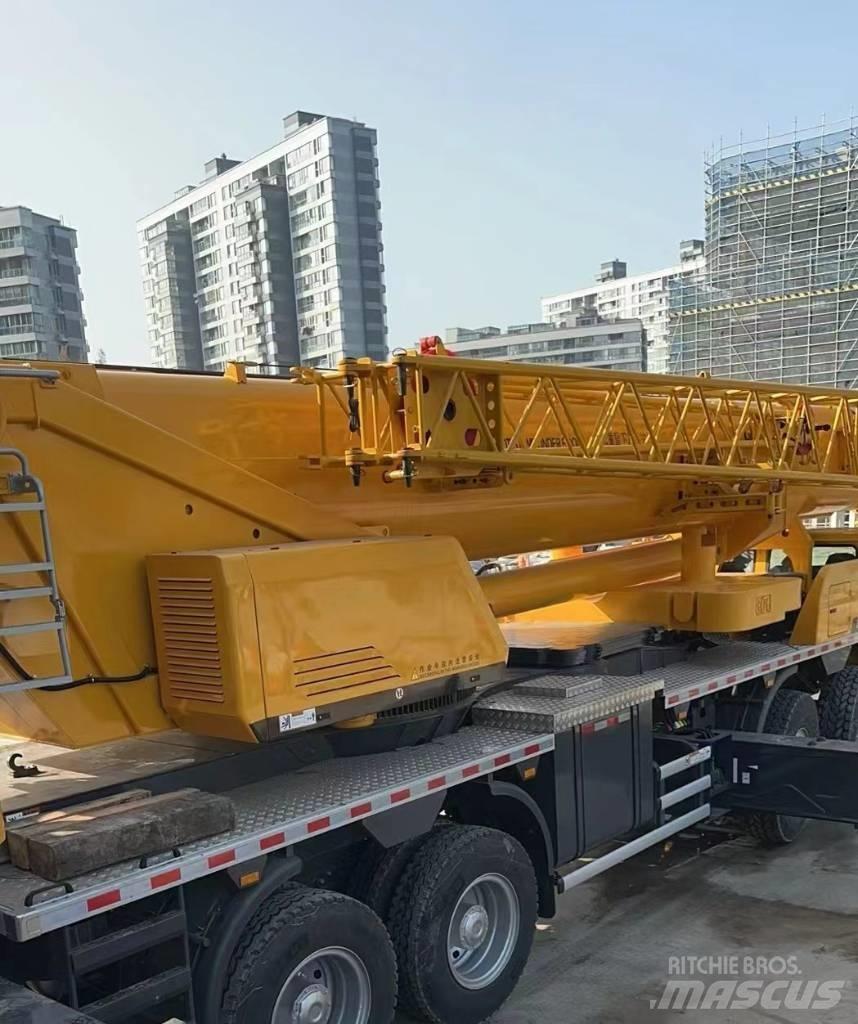 XCMG QY100K6C-1 Univerzálne terénne žeriavy