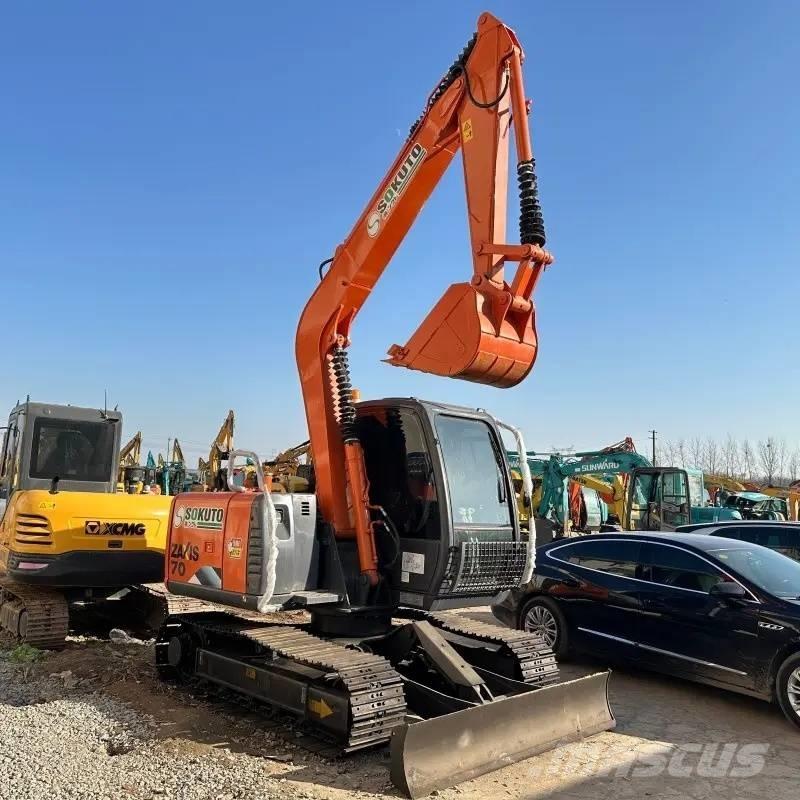 Hitachi ZX 70 Midi rýpadlá 7 t - 12 t