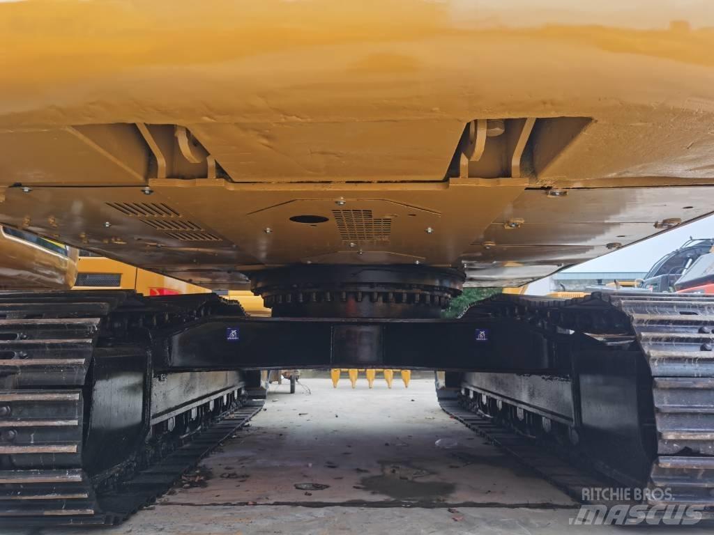 CAT 330 D L Pásové rýpadlá