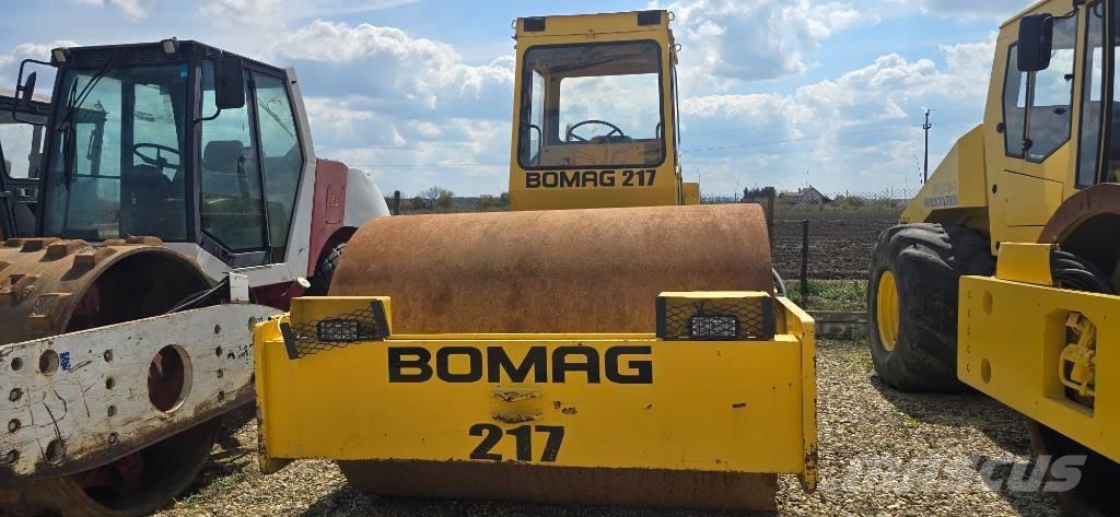 Bomag BW 217 D Ťahačové valce