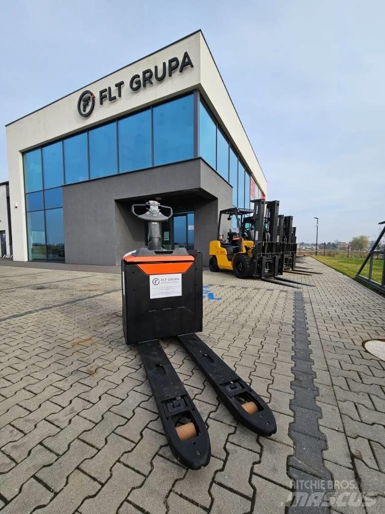 BT LPE200 Nízkozdvižný vozík s plošinou