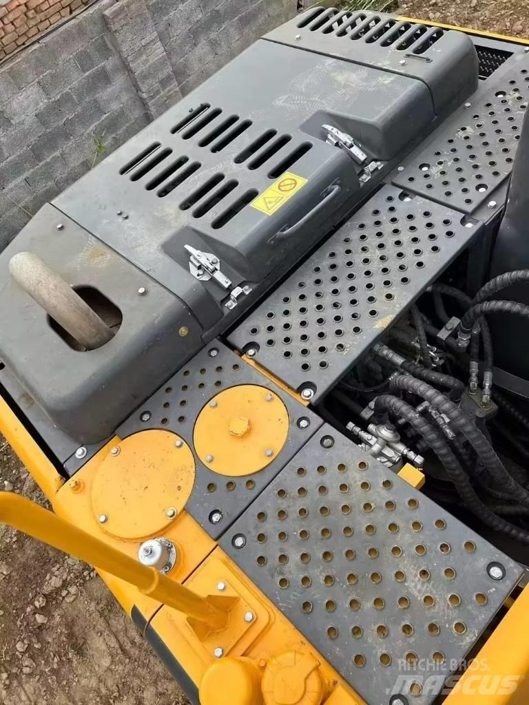 Volvo EC140 Pásové rýpadlá
